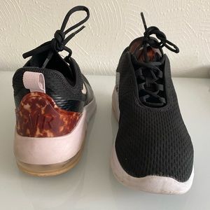 Nike Women's Air Max Motion 2 Sneaker Tortoise 10